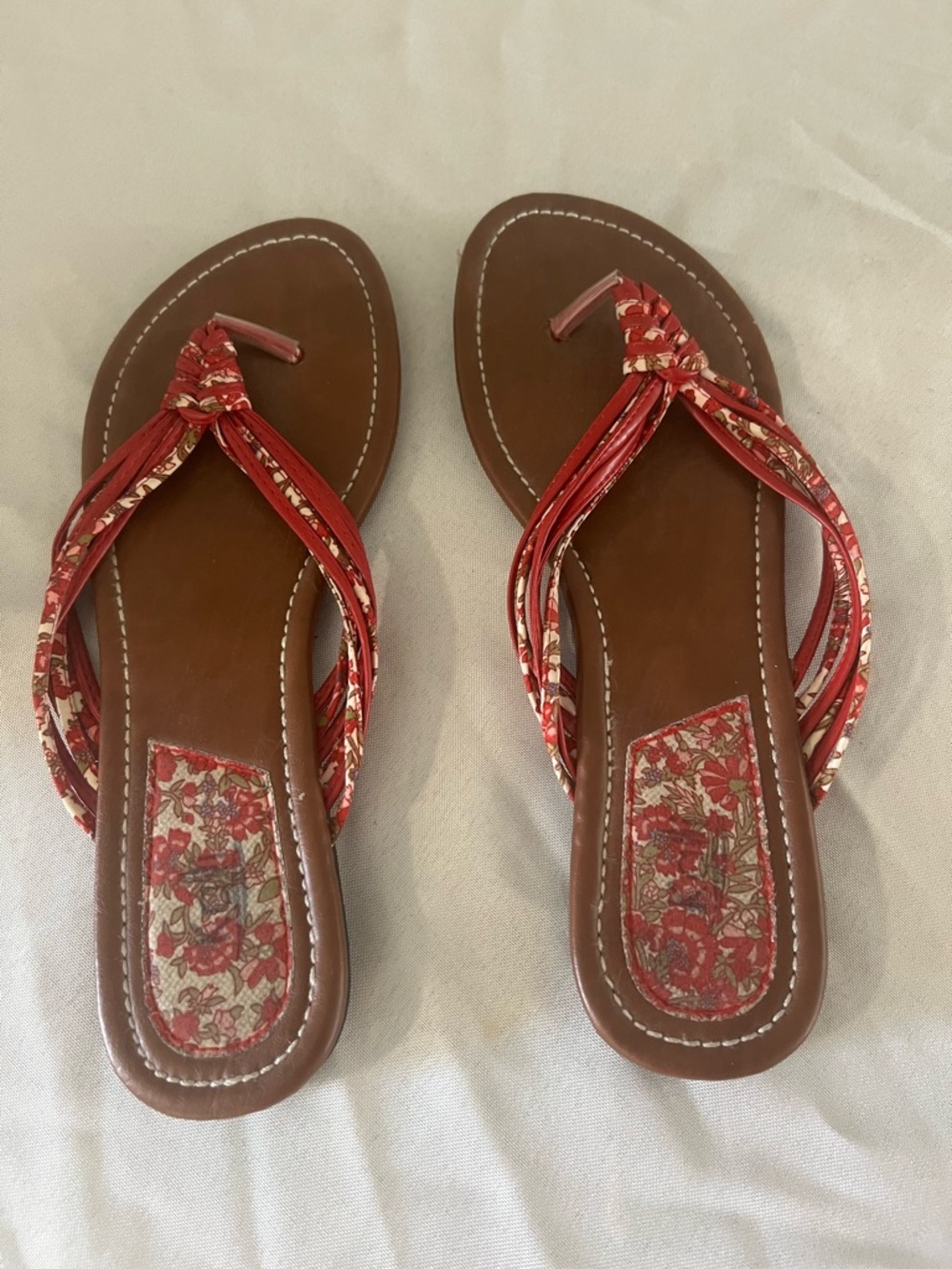Kali Red Floral Thong Sandals Size 9 Boho Summer Flat Slip On